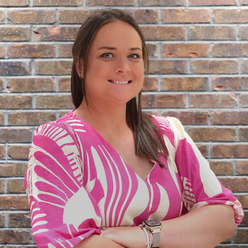 Professional Headshot Photo of Sarah Cameron